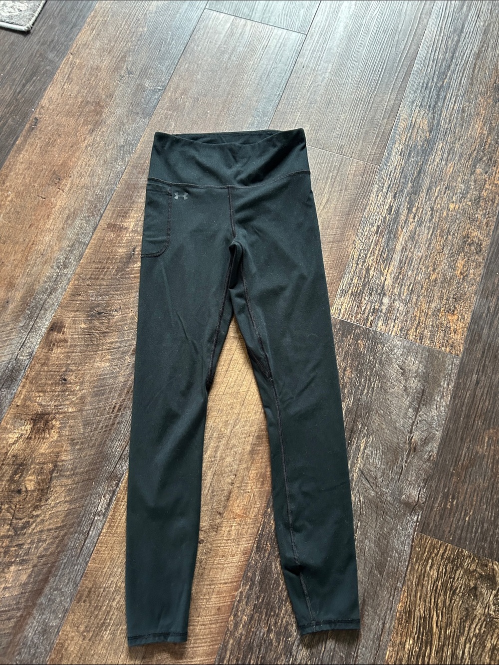 Under Armour Black High-Waist Small Short Court Leggings with Pocket